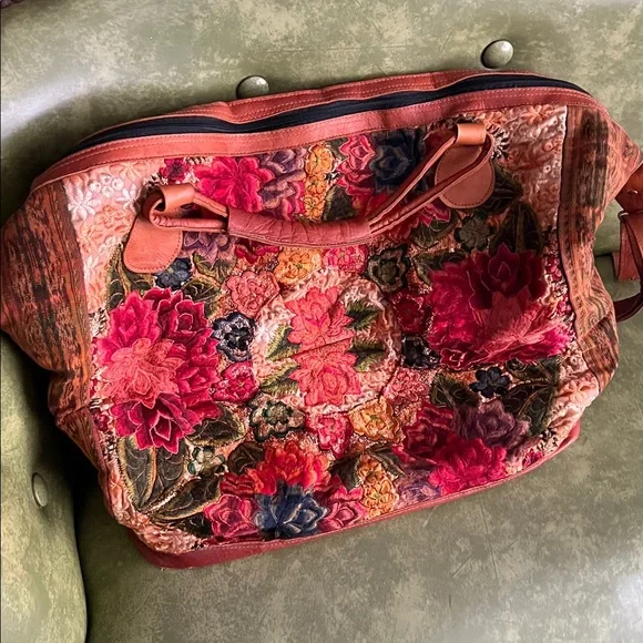 Embroidered Weekend Bag - Picture 4 of 5